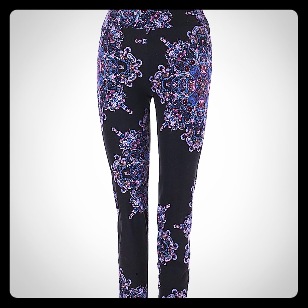SUPER RARE!🦄 LULAROE Medallion Print OS leggings!
